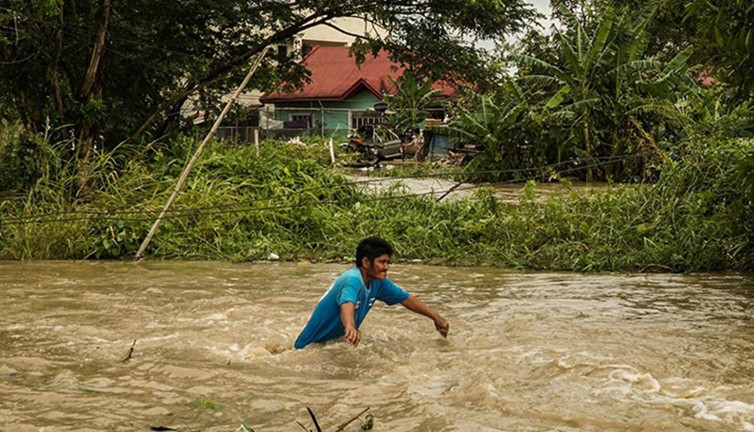 Filipinler'de ölenlerin sayısı 44'e yükseldi