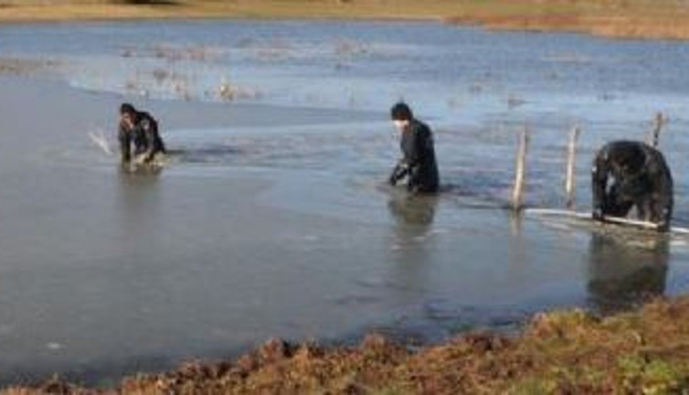 Kayıp kadını buzları kırarak aradılar (30 Aralık 2022)