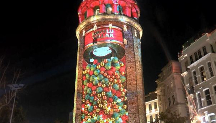 Yeni yıl için Galata Kulesi’nde görsel şov