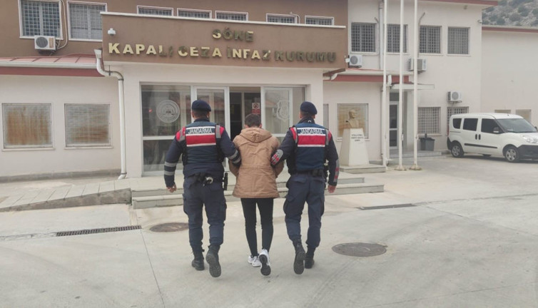 Çeşitli suçlardan aranan ve cezası bulunan 5 şahıs yakalandı