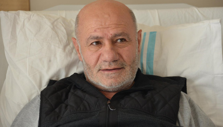 Yanağındaki doku idrar kanalına yama oldu