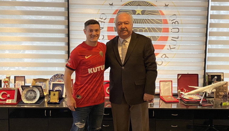 Gençlerbirliği Rumen yıldızın transferini açıkladı