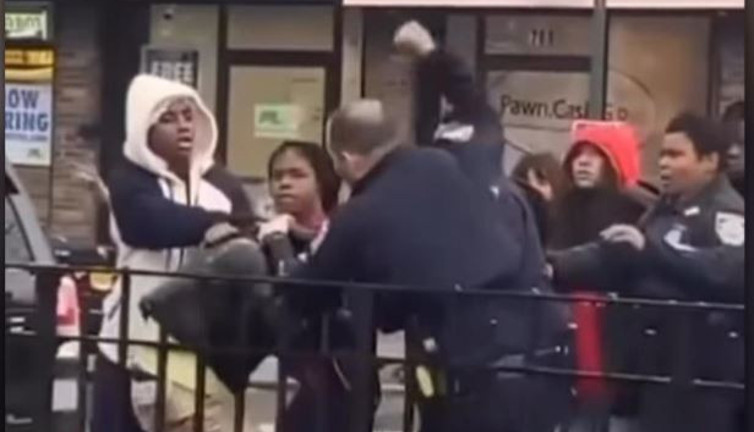 14 yaşındaki kızı öldüresiye dövdü. ABD'de yine polis şiddeti