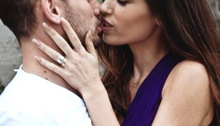 İnsanların neden gözleri kapalı öpüştüğü belli oldu