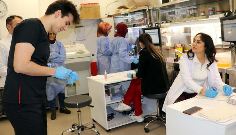 Doktor anne-oğulun aynı hastanede görev yapma hayali gerçek oldu