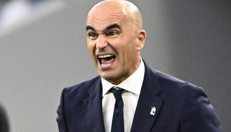 Ronaldo'yu oynatmayan Santos gitti: Martinez geldi