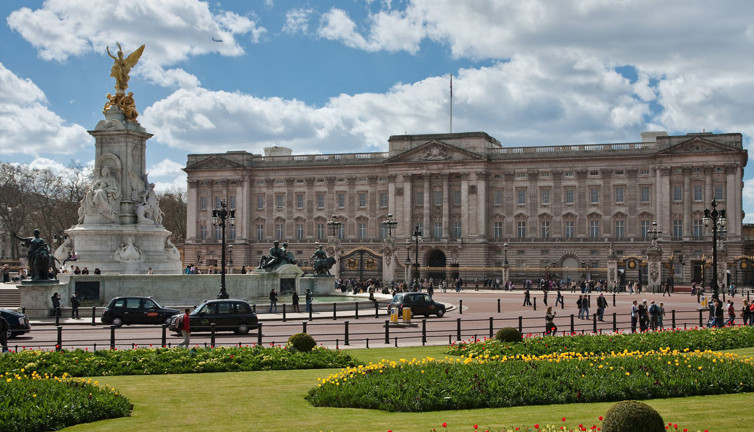 Saray 776 bin TL'ye eleman arıyor