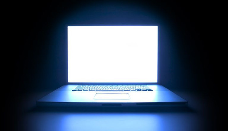 Laptoplar için OLED ekran geliştirildi