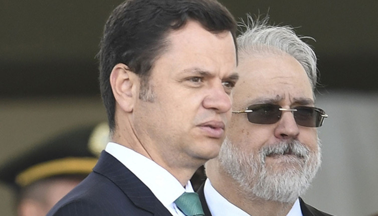 Eski Adalet Bakanı Torres hakkında gözaltı kararı