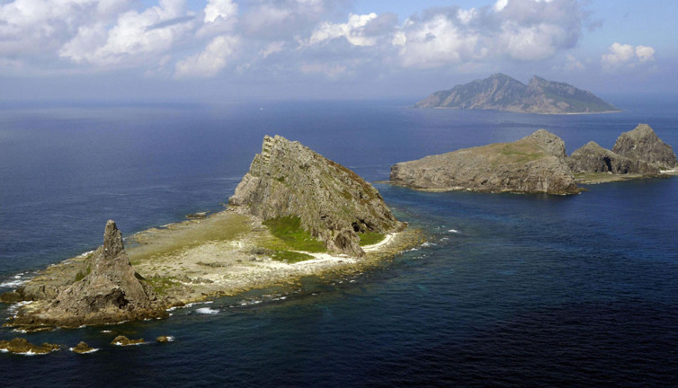 Çin'e ait gemiler Japon kara sularına girdi