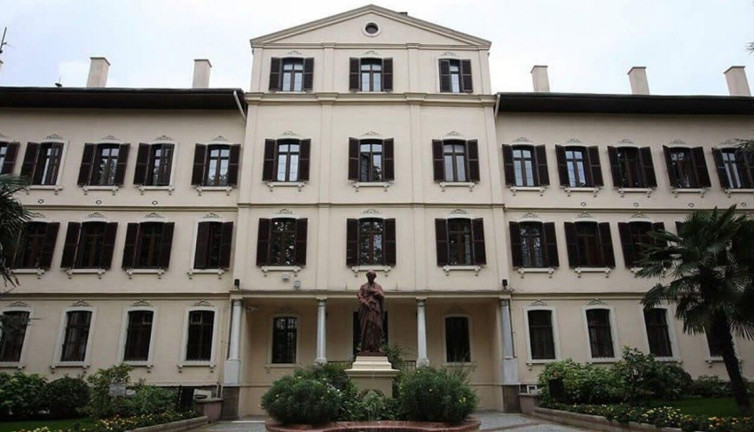 Rekabet Kurulu’ndan özel Fransız liselerine soruşturma