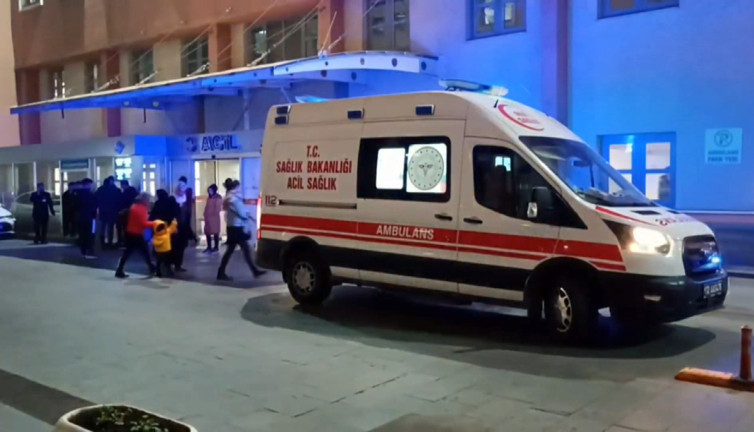 Minibüse silahlı saldırı. Ölü ve yaralı var