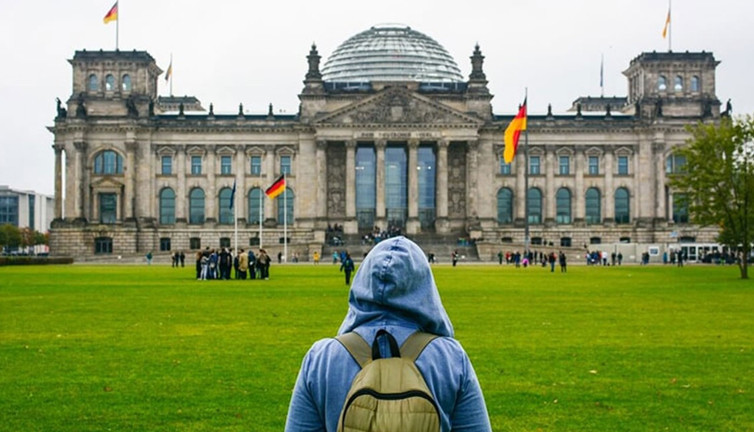 ‘Okul bahçelerinde sadece Almanca konuşulsun’ talebi tartışma yarattı