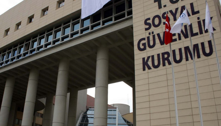 Çift maaşlılar cennetinde bu da oldu. İşsizlik maaşına göz diktiler