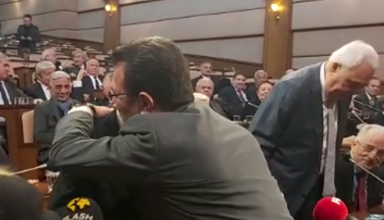 100 eski vekil Saraçhane'ye gitti: İmamoğlu'na destek ziyareti yaptı