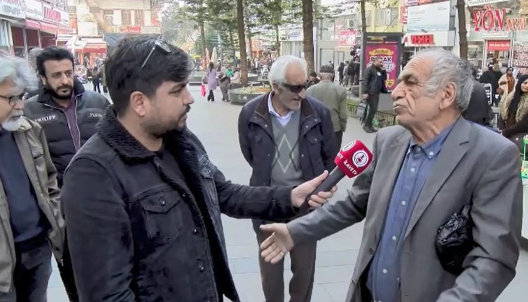 Eski ülkücü amcanın 2 yumurta 1 ekmek hesabı AKP’li dayıları sağa sola kaçırdı. Gerçekleri duymamak için kulaklarını kapattılar