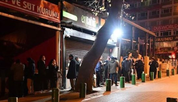 Özgür Demirtaş yandaş gazeteciyi bu fotoğrafla yerin dibine soktu. Bilin bakalım bu ne kuyruğu