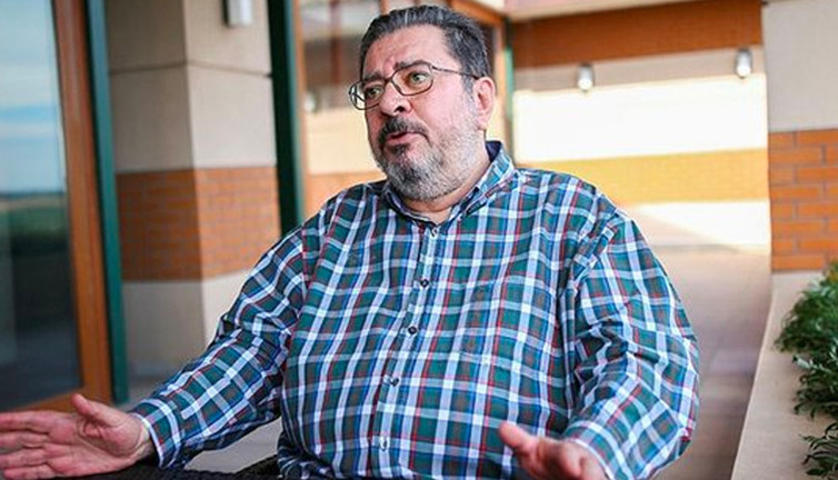 En birinci yandaş Engin Ardıç Atatürk’ü küçümsemek için Çanakkale’yi küçümsedi. Sonra da Çanakkale’deki şehit dedesine sığındı