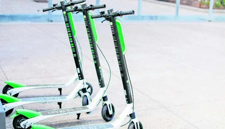 Martı İBB’ye hibe edecek. El sıkıştılar