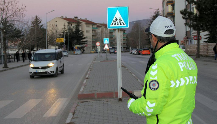 307 okul servis aracı trafikten menedildi