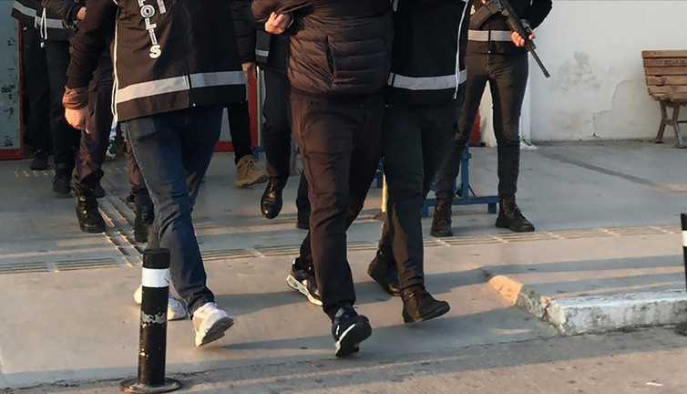 5 PKK'lı terörist teslim oldu