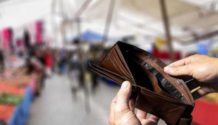 Açlık sınırı daha cebe girmeyen yeni asgari ücreti geçti. Hani nerede ‘uçan Türkiye’