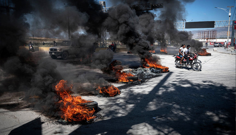 Haiti’de polisler başbakanın evine saldırdı