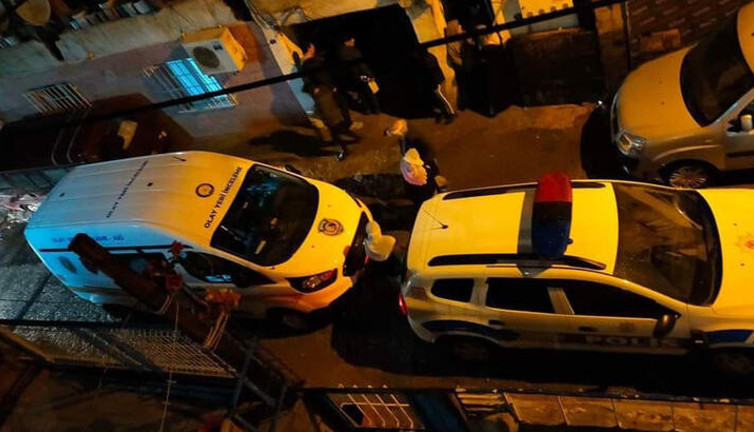 İzmir'de korkunç olay. Elleri plastik kelepçeyle bağlı asılı bulundu