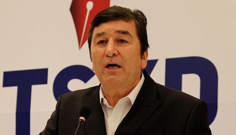 ''Türk futbolunun üstüne toprak atın bitsin'' TSYD Başkanı Oğuz Tongsir'den flaş MHK paylaşımları