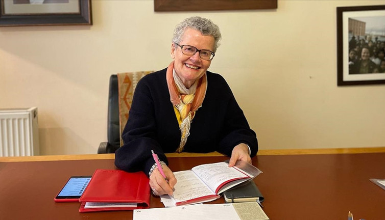 O çok özel hastalar ayakkabı istiyor