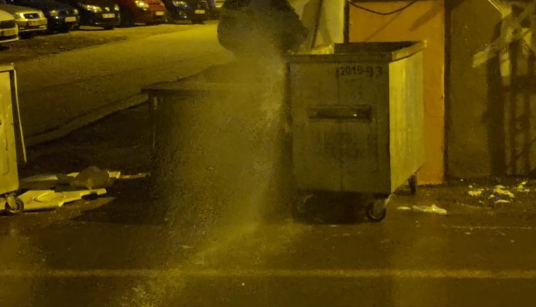 Tekirdağ'da su boruları kesildi, cadde sular altında kaldı