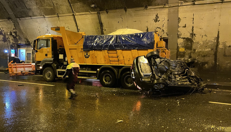 Bolu Dağı Tüneli'nde zincirleme kaza: İstanbul istikameti trafiğe kapandı