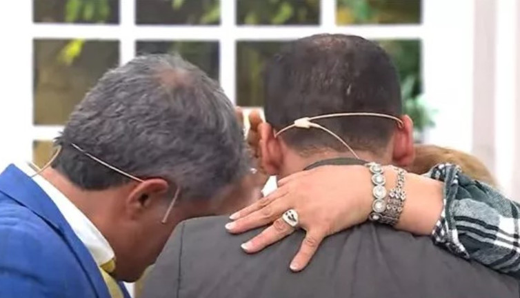 Esra Erol stüdyoda gözyaşlarına boğuldu