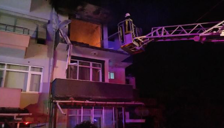 Patlamada ağır yaralanan anne ve oğlu bir gün arayla hayatını kaybetti