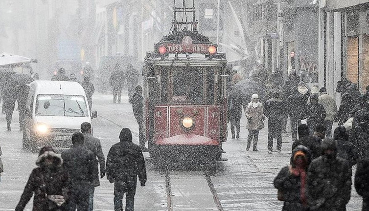 İstanbul’u günlerce esir alacak. Meteoroloji uzmanı uyardı: Okullar bile tatil edilebilir
