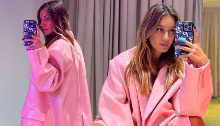 Bikinisi ile karlara daldı. Onu görenler dondu kaldı