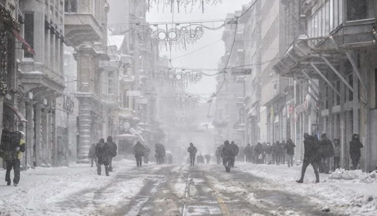 Peş peşe uyarılar... İBB ve İstanbul Valiliği'nden kar alarmı