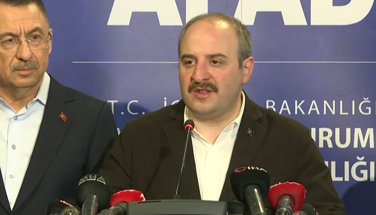 Varank: Sanayicilerimiz 1 milyona yakın battaniye gönderiyor üreten bir ülke olduğunun göstergesi. Bakanın bu sözlerine tepki yağdı