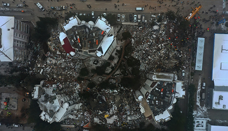 Deprem bölgesinde elektrik ve doğal gaz faturalarının tahsilatı ertelenecek