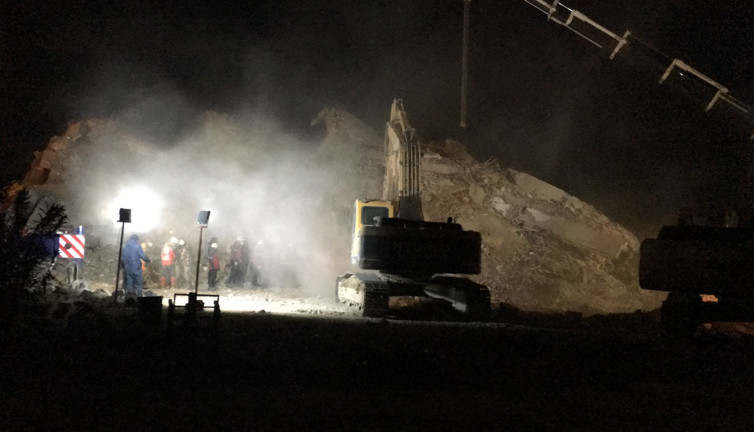 Gaziantep'te yıkılan binada 'kolon kesildi' iddiası: Savcılık soruşturma başlattı