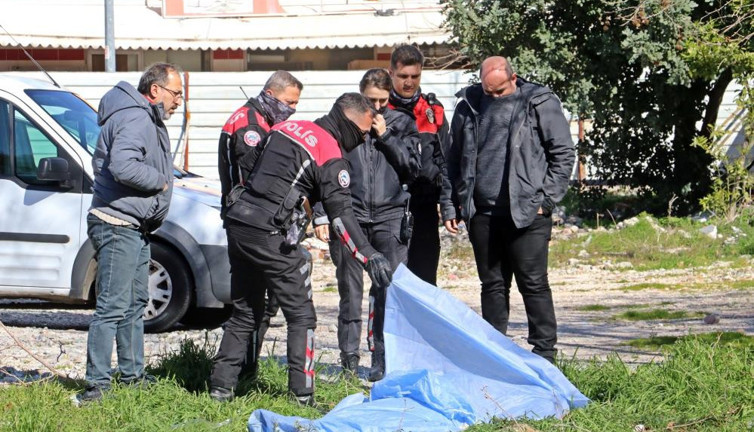 Alnı dikişli esrarengiz ceset