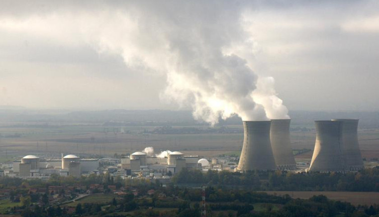 Fransa'nın en eski nükleer santralinde radyoaktif sızıntı tespit edildi