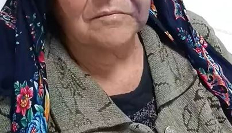 70 yaşındaki depremzede ve oğlu evi basılarak darp edildi. Elleriniz kırılsın