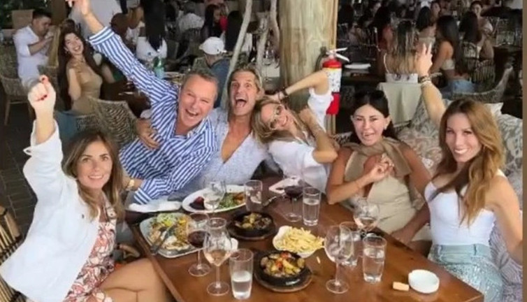 Yandaşlar Suzan Sabancı'nın fotoğrafını topa tuttular. Numan Kurtulmuş'a ses çıkarmadılar. Oysa ikisi de saygısızlık