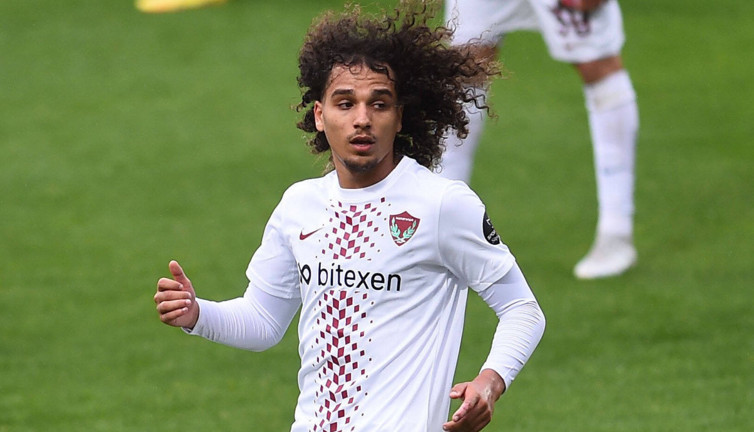 Mehdi Boudjemaa'nın yeni adresi belli oldu. Trabzonspor'un rakibine transfer oldu