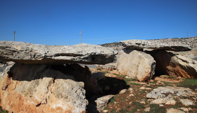 Dolmen mezarlarına depremler hasar veremedi