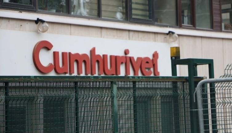 Cumhuriyet gazetesi yazarı hayatını kaybetti