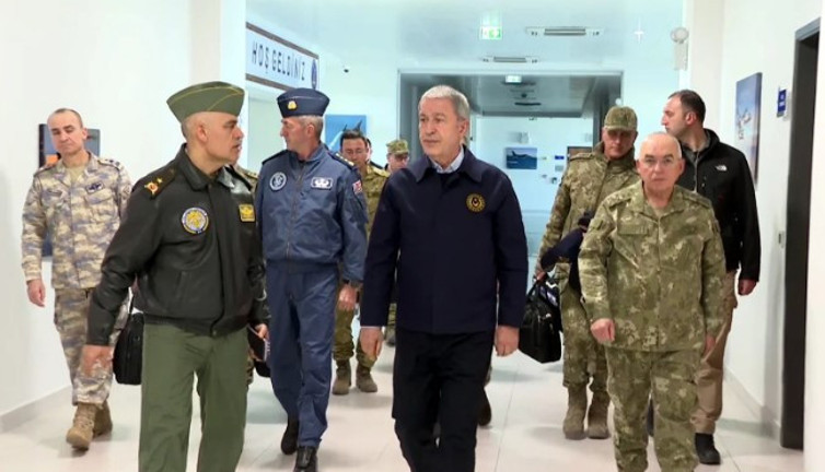 Akar duyurdu: Askere 'sıla izni' kararı