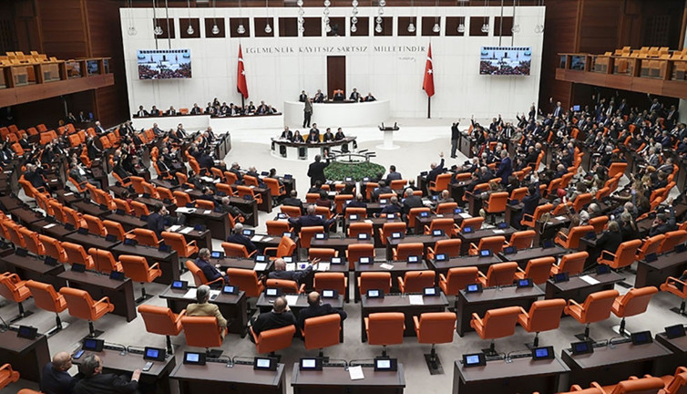 TBMM çalışmalarına verilen ara 28 Şubat'a kadar uzatıldı