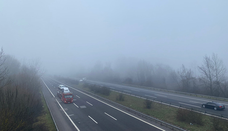 Anadolu Otoyolu'nda sis engeli! Mesafe 30 metreye düştü